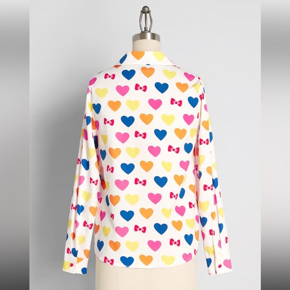 ModCloth x Hello Kitty Supercute Love Button-Up Top Medium NWT - Picture 2 of 8